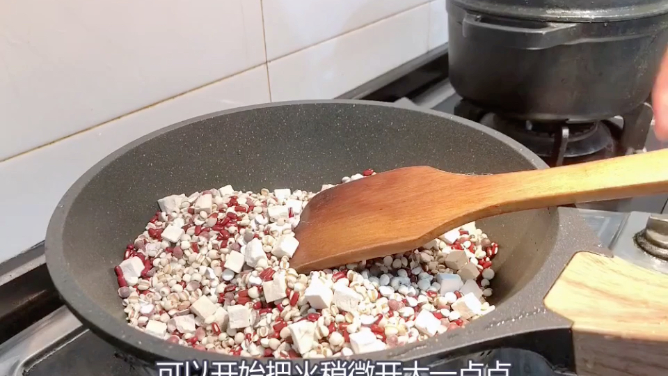 赤小豆薏米红枣汤的功效(赤小豆薏米红枣汤：美容养颜，排毒养肝) ...